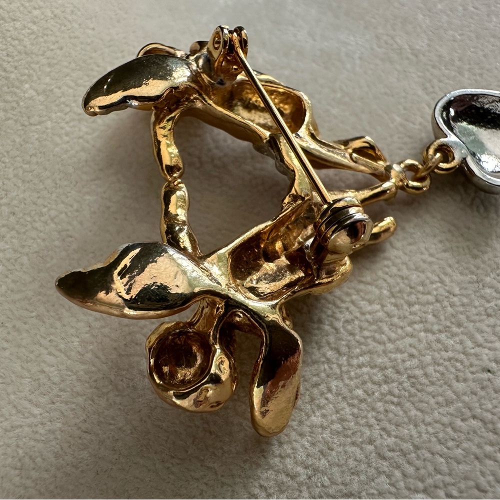 Vintage Chunky Cherubs Pin Gold Tone Silver Tone Dangle Heart - Picture 4 of 6